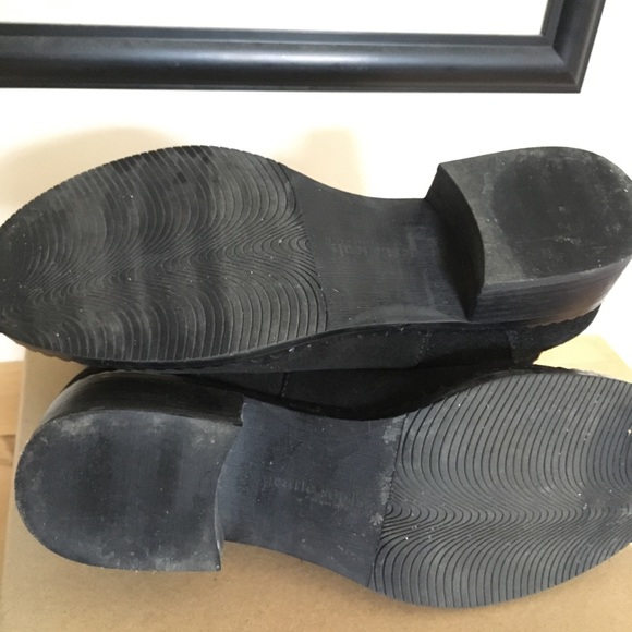 Gentle Souls black suede BINX ankle boot (8.5) - Picture 9 of 11